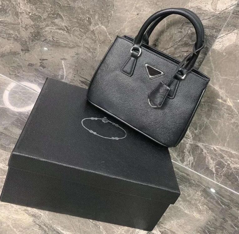 Original Style High Quality 2020 Women Handbag Purses Women Handbags Crossbody Bag Fashion Style For Charming Girls Best Selling Hot New Bag, Determine color by number 4
Original Style High Quality 2020 Women Handbag Purses Women Handbags Crossbody Bag Fashion Style For Charming Girls Best Selling Hot New Bag, Determine color by number 4