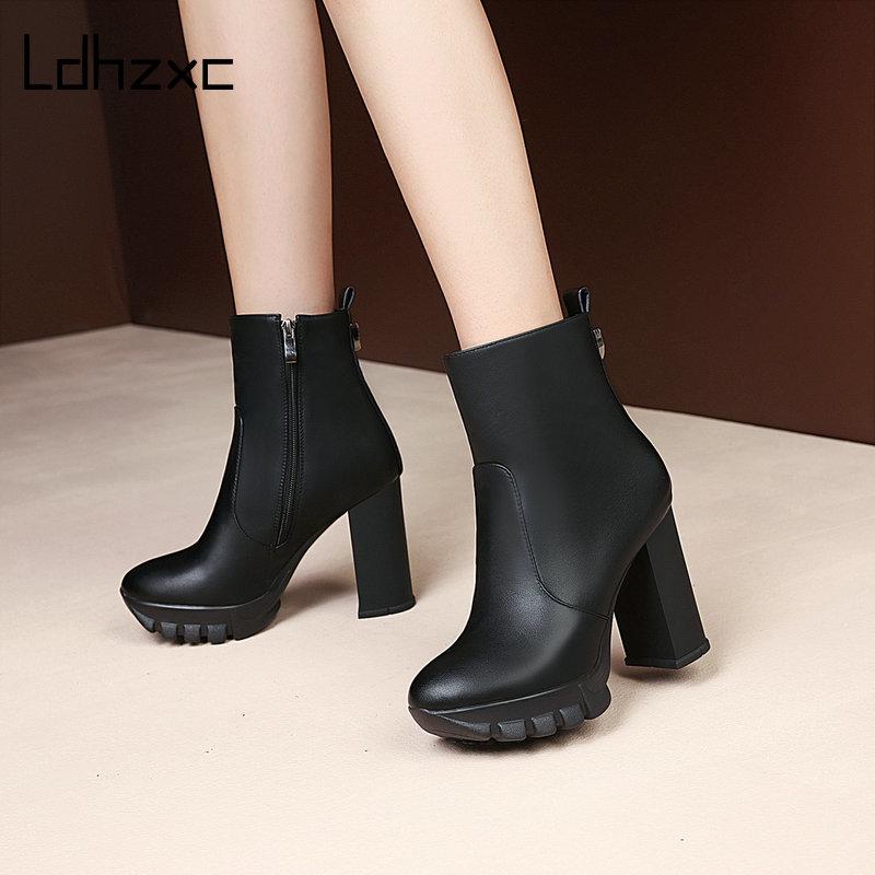 LDHZXC New Fashion High Heels Platform Boots Woman Shoes Round Toe Buckle Autumn Winter Ankle Boots for Women Big Size 43, Black
LDHZXC New Fashion High Heels Platform Boots Woman Shoes Round Toe Buckle Autumn Winter Ankle Boots for Women Big Size 43, Black