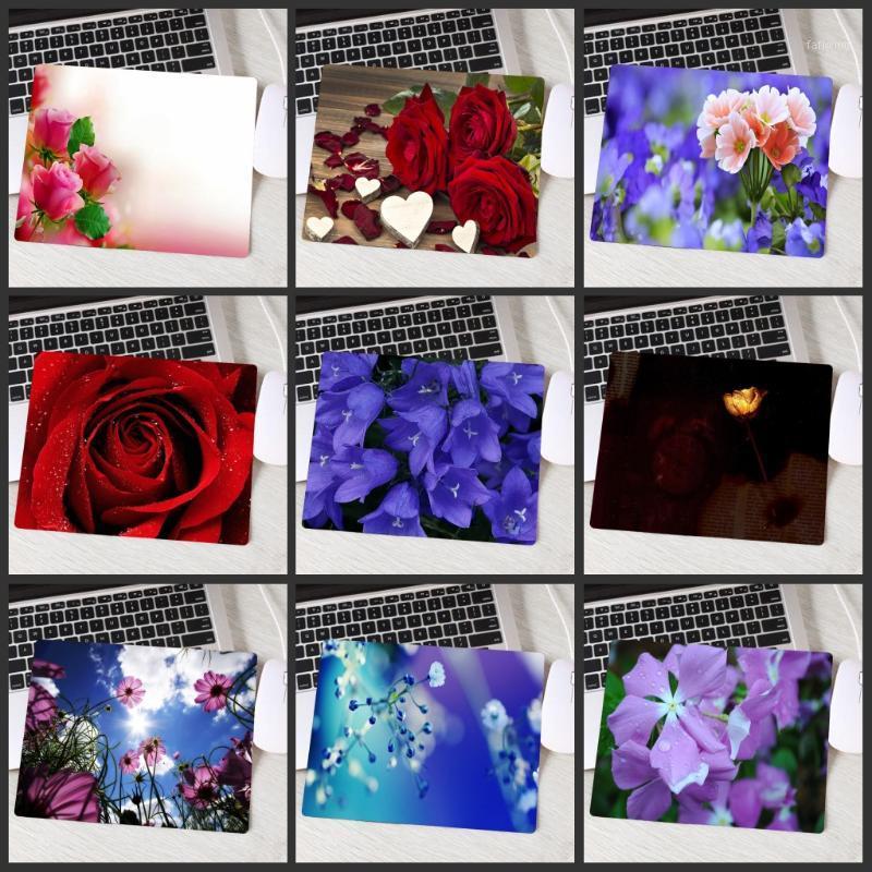 XGZ Red Blue Purple Flower Mouse Pad Player NO Locking Edge Soft and Durable Gaming Non-slip Rubber Computer Table Mat1
XGZ Red Blue Purple Flower Mouse Pad Player NO Locking Edge Soft and Durable Gaming Non-slip Rubber Computer Table Mat1