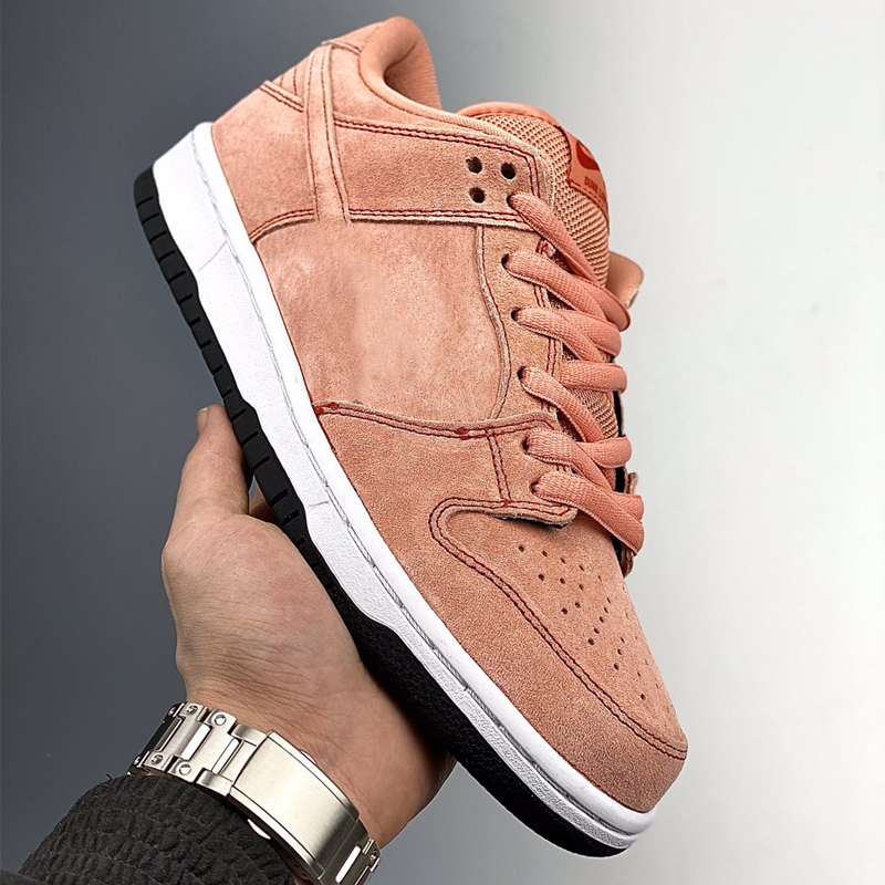 2020 Dunk SB Low 1971 Le Mans Racing Pink Pig 917/20 Mens Womens Chile Red Running Skateboard Sport Sneakers EUR36-45, White;red
2020 Dunk SB Low 1971 Le Mans Racing Pink Pig 917/20 Mens Womens Chile Red Running Skateboard Sport Sneakers EUR36-45, White;red
