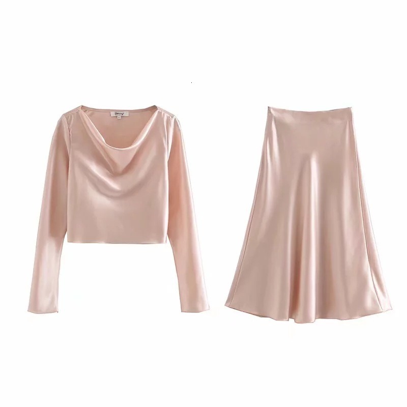 2021 New Spring round collar high waist simple temperament short T-shirt skirt casual suit satin 22ZJ, Navy
2021 New Spring round collar high waist simple temperament short T-shirt skirt casual suit satin 22ZJ, Navy