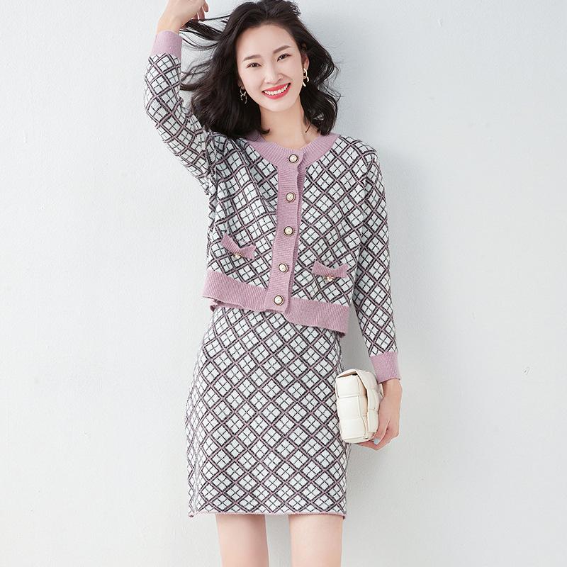 2020 Office Ladies Spring Autumn Knitted Suit Women Midi Dress New Trendy Fashion Female Elegant Sweater Skirt Two-piece Plaid, Green
2020 Office Ladies Spring Autumn Knitted Suit Women Midi Dress New Trendy Fashion Female Elegant Sweater Skirt Two-piece Plaid, Green