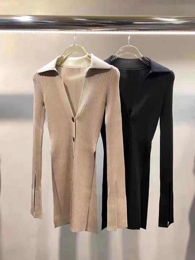 2021 Spring and Summer New Solid Color V-neck Long-sleeved Sweater Women' Mid-length Base Sweater, Black
2021 Spring and Summer New Solid Color V-neck Long-sleeved Sweater Women' Mid-length Base Sweater, Black