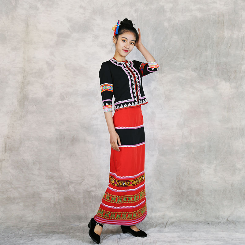 Thailand Ethnic clothing Women's elegant outfit festival Dance Performance wear Tops and Skirt set embroidered Asian costume