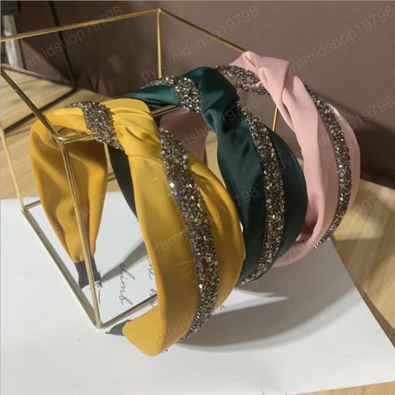 New Fashion Women Hairband Wide Side Cross Knot Headband Shining Rhinestone Chain Headwear Solid Hair Accessories Wholesale
New Fashion Women Hairband Wide Side Cross Knot Headband Shining Rhinestone Chain Headwear Solid Hair Accessories Wholesale