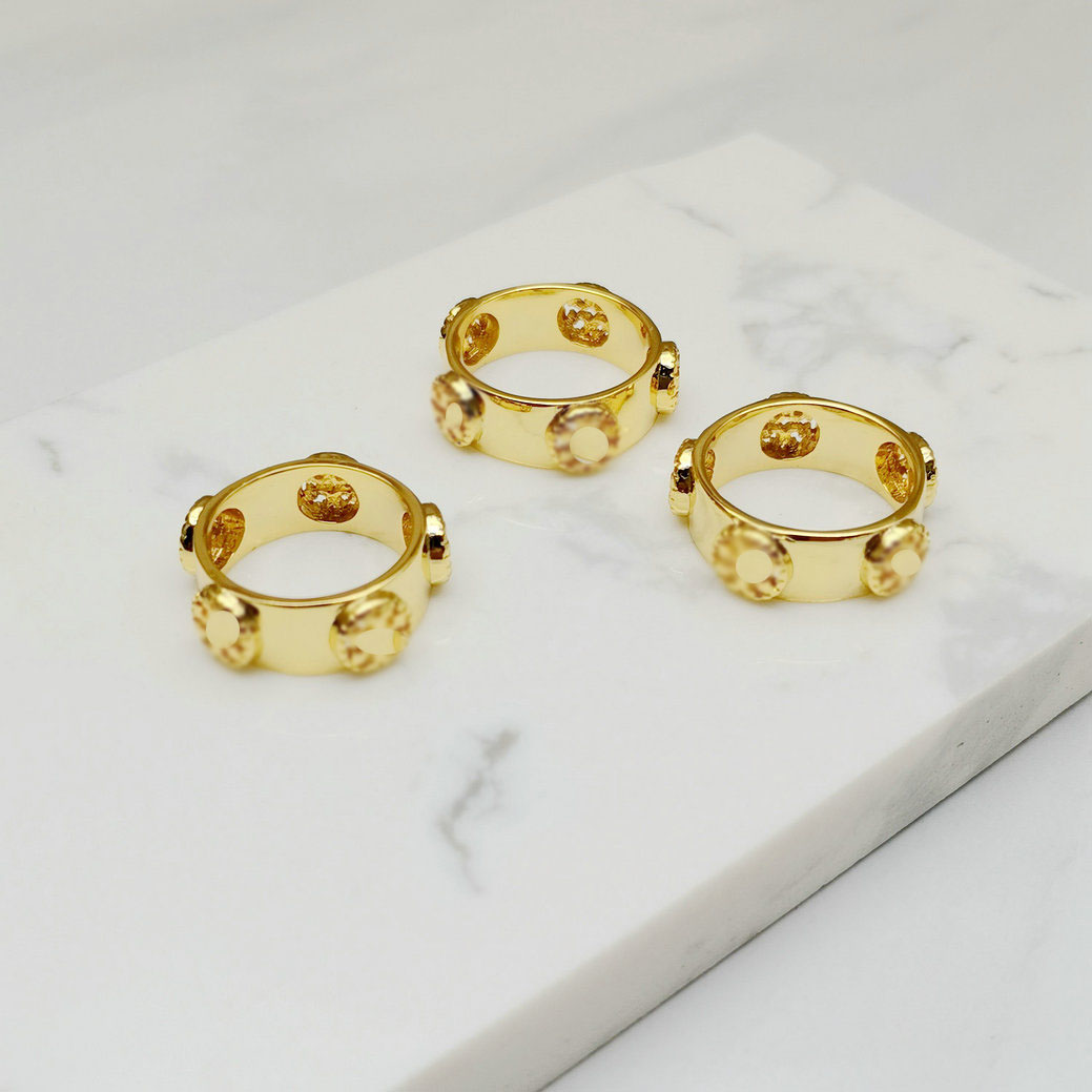Hot Sale Real 18K Gold Plated Brand Cluster Hot Sale Band Cocktail Rings Ring Letter Fashion For women for girl Gift
Hot Sale Real 18K Gold Plated Brand Cluster Hot Sale Band Cocktail Rings Ring Letter Fashion For women for girl Gift