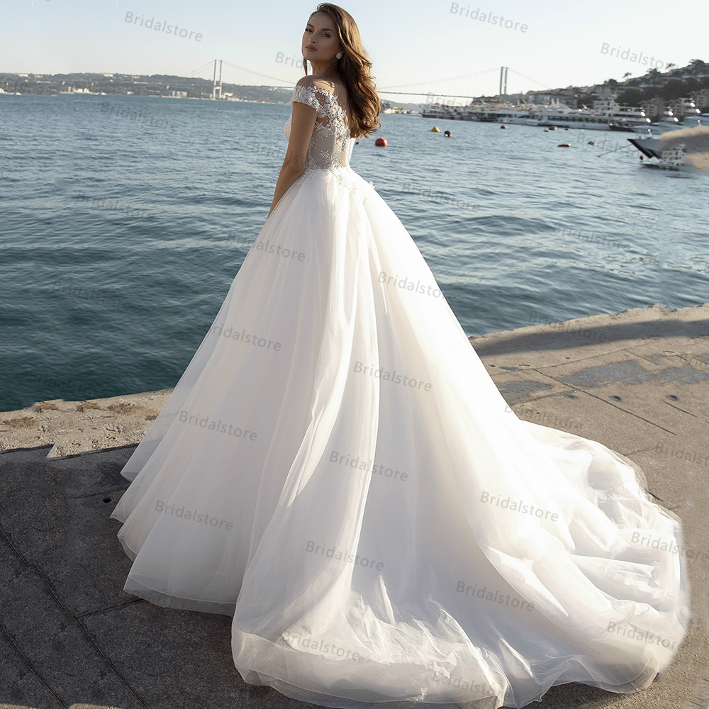 Chic See Through Top Lace Beach Wedding Dresses Short Sleeve Beaded White Country Boho Wedding Dress 2021 Princess Tulle Sexy Robe De Mariée