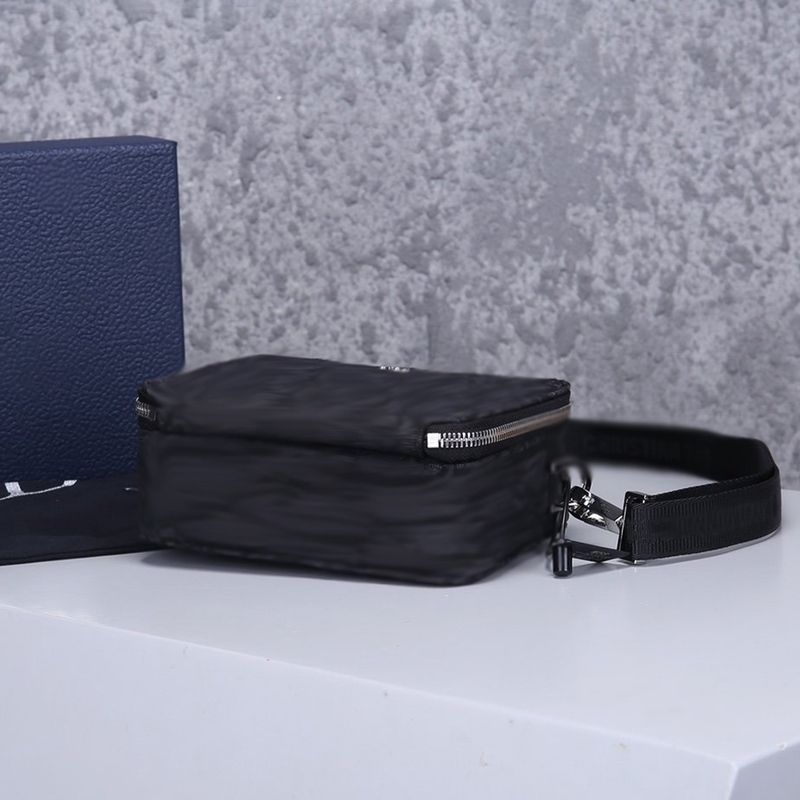 Women men bags oblique message crossbody bag new fashion square letter handbags purse high quality canvas shopping bags single shoulder bags, Black
Women men bags oblique message crossbody bag new fashion square letter handbags purse high quality canvas shopping bags single shoulder bags, Black