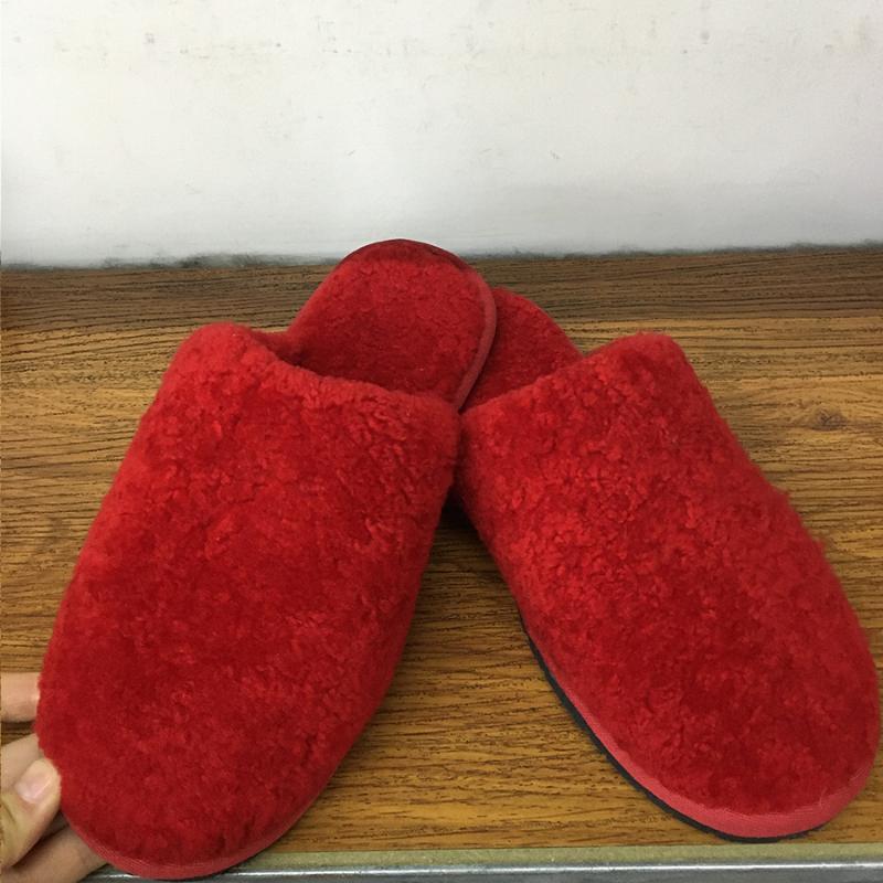 2020 New Fur Slippers Women Real Sheep Fur Sliders Home Comfort Fluffy Flip Flop Top Quality
2020 New Fur Slippers Women Real Sheep Fur Sliders Home Comfort Fluffy Flip Flop Top Quality
