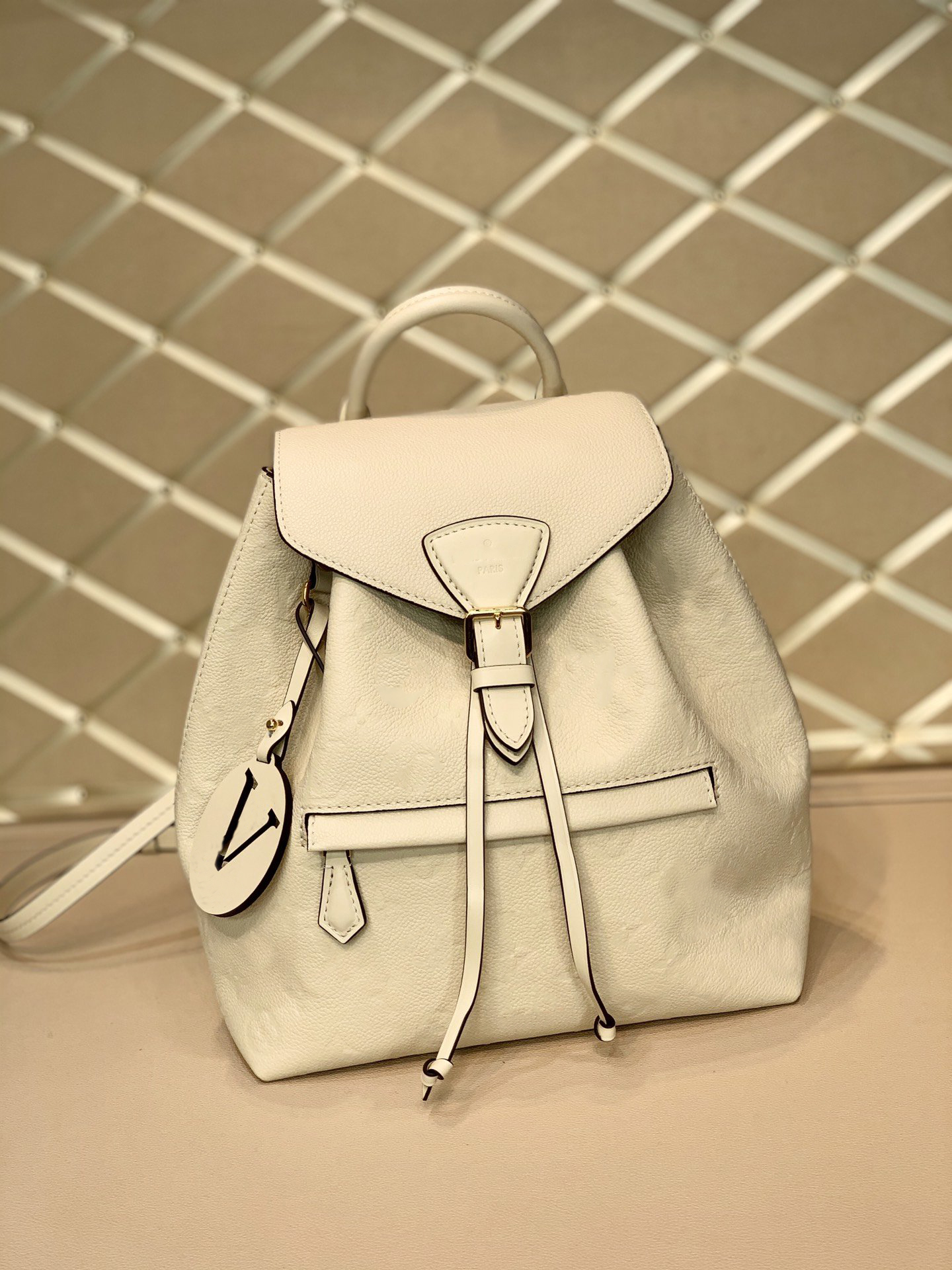 2021 fashion M45397 Montsouris BACKPACK WOMEN luxurys designers bags leather Handbag messenger crossbody shoulder bag Totes purse
2021 fashion M45397 Montsouris BACKPACK WOMEN luxurys designers bags leather Handbag messenger crossbody shoulder bag Totes purse