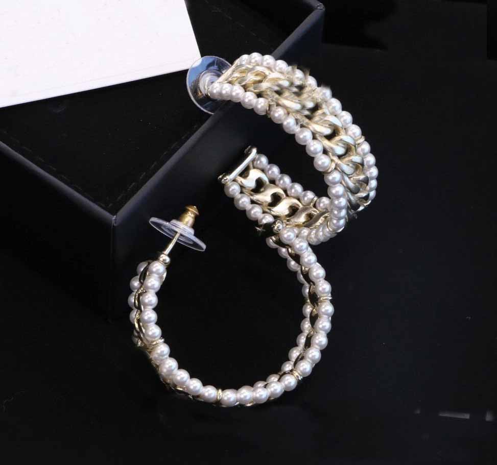 Top quality half round shape with chain and pearl for women wedding jewelry gift with box free shipping PS3680, Golden
Top quality half round shape with chain and pearl for women wedding jewelry gift with box free shipping PS3680, Golden