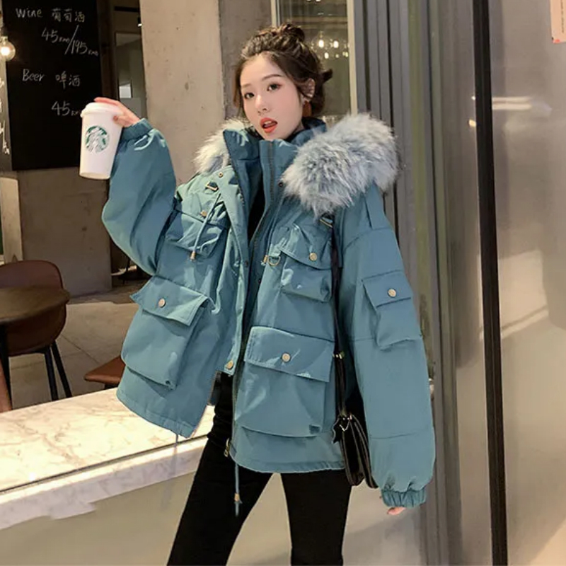 2021 New Mulher Inverno Curto Causal Solto e Gola De Pele Com Capuz Jaqueta Ly18, Black
2021 New Mulher Inverno Curto Causal Solto e Gola De Pele Com Capuz Jaqueta Ly18, Black