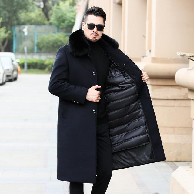 2020 New Arrival Extra Long Winter Mantel Männer Big Fur Collar Duck Down Liner Woolen Men Coat, Navy blue
2020 New Arrival Extra Long Winter Mantel Männer Big Fur Collar Duck Down Liner Woolen Men Coat, Navy blue