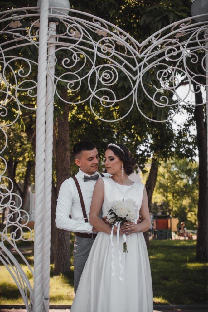Boho Satin Dresses A-Line Scoop With Plunging Back Robe Mariage Femme Sweep Train Bodice Bridal Dress Wedding Gowns P50 0510