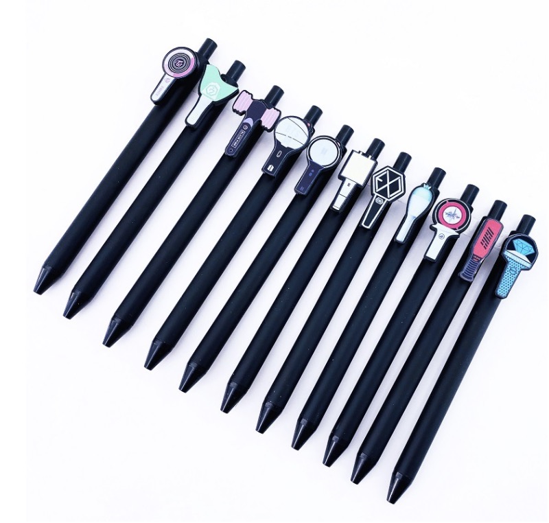 22pcs/lot free shipping bts / blackpink TWICE GOT7 NCT EXO MAMAMOO STRAYKIDS IKON SEVENTEEN ball pen
22pcs/lot free shipping bts / blackpink TWICE GOT7 NCT EXO MAMAMOO STRAYKIDS IKON SEVENTEEN ball pen