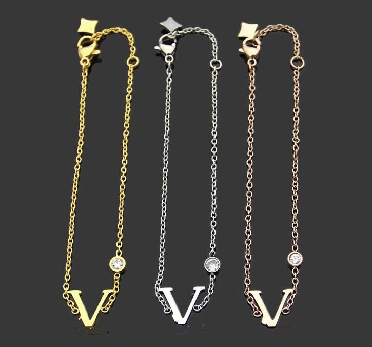 Hip hop girls boys bangles High quality Factory 18cm-23cm letter bracelet Bangle 18K Rose Gold Silver 316L Stainless Steel big heart V Love Jewelry Women Mens chain
Hip hop girls boys bangles High quality Factory 18cm-23cm letter bracelet Bangle 18K Rose Gold Silver 316L Stainless Steel big heart V Love Jewelry Women Mens chain