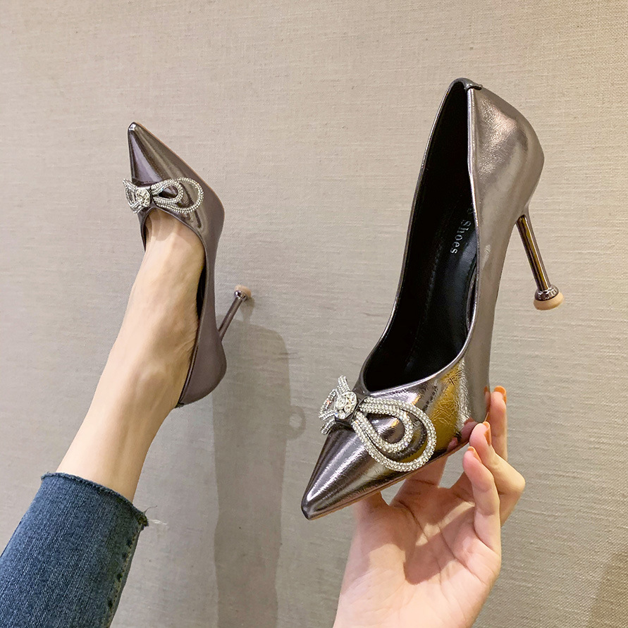 2021 New Style Spiky Net Red Water Heels Unique Banquet Sexy Women's Shoes T7wh, Silver (9.5cm)
2021 New Style Spiky Net Red Water Heels Unique Banquet Sexy Women's Shoes T7wh, Silver (9.5cm)
