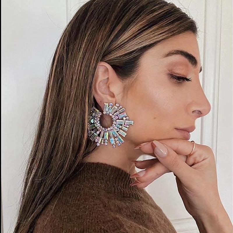 Women Fashion Shiny Rhinestone Sunshine Style Dangle Earrings Jewelry Trendy Girls' Statement Earrings Accessories Hot Sale
Women Fashion Shiny Rhinestone Sunshine Style Dangle Earrings Jewelry Trendy Girls' Statement Earrings Accessories Hot Sale