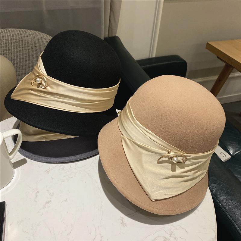 Autumn Winter Women's Wool Basin Hat Bow Hepburn Hat Warm And Elegant Fashion Women's Woolen Felt, Black
Autumn Winter Women's Wool Basin Hat Bow Hepburn Hat Warm And Elegant Fashion Women's Woolen Felt, Black
