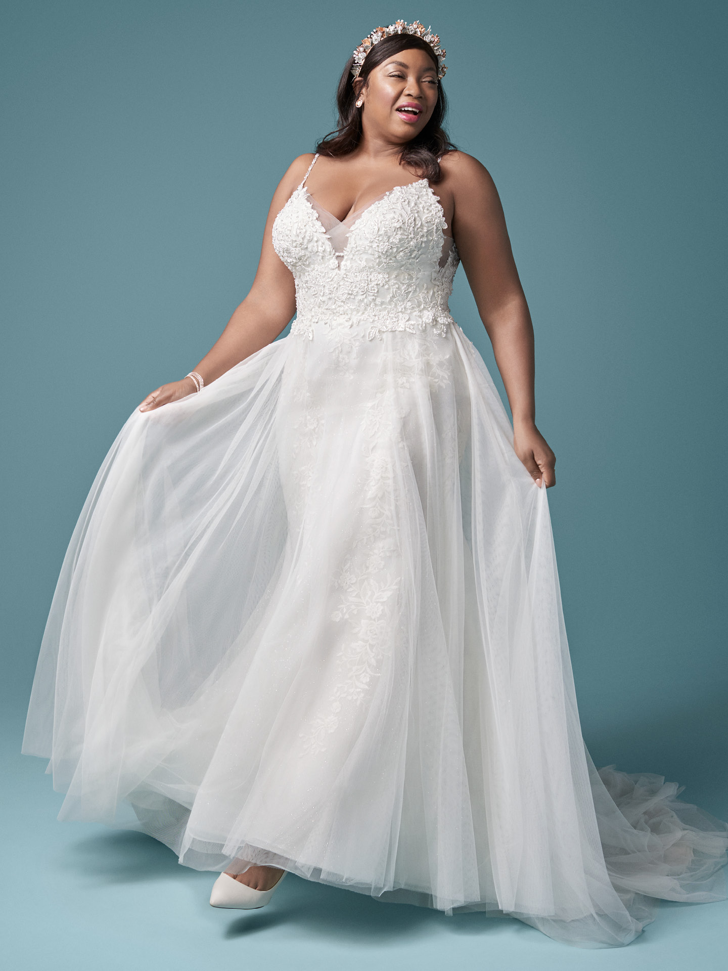Beaded Plus Stunning Size Lace Wedding Dresses Sheer Deep V Neck A Line Backless Bridal Gowns Sweep Train Robe De Marie