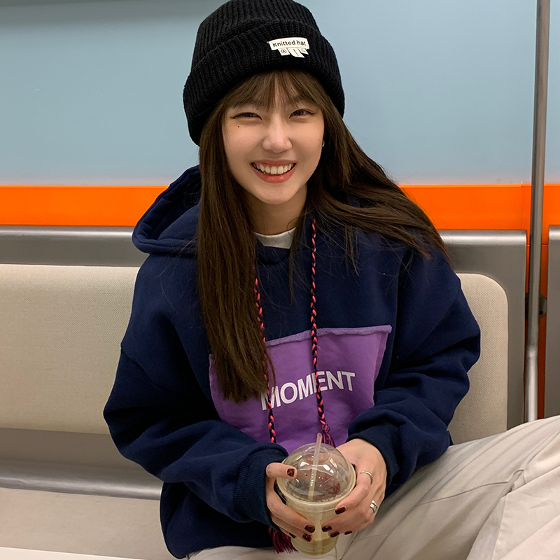 2021 New Autumn winter Korean style shredded letter thicking hoodies of women and warm sweaters (c2917) TQVB, Navy blue
2021 New Autumn winter Korean style shredded letter thicking hoodies of women and warm sweaters (c2917) TQVB, Navy blue