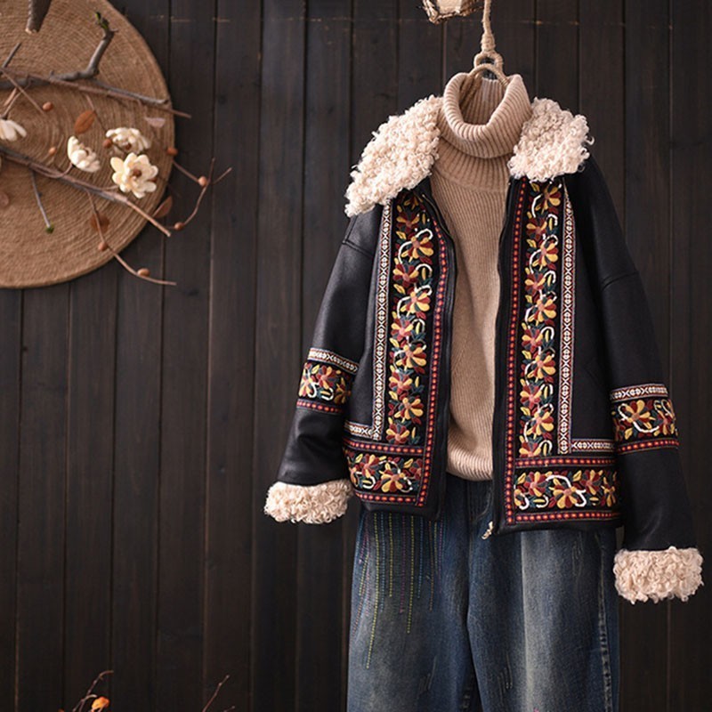 ZURICHOUSE Retro Winter Faux Leather Jacket Women Lambswool Embroidery Outwear Exotic PU Leather Plush Locomotive Jackets 201020