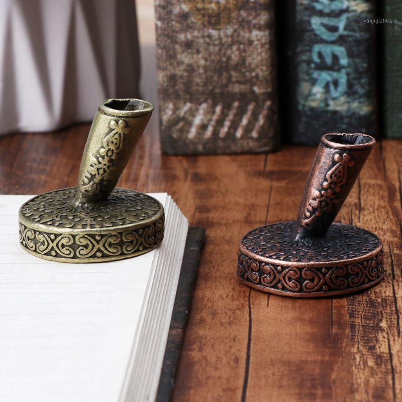Vintage Metal Round Insertion Pen Holder for Feather Quill Dip Pens School Office Supplies Stationery Student Gift1
Vintage Metal Round Insertion Pen Holder for Feather Quill Dip Pens School Office Supplies Stationery Student Gift1