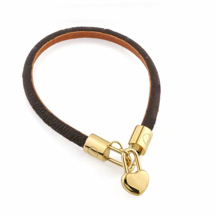 Europe America Fashion Style Lady Women Round Print Flower Design Engraved Letter Heart Crazy In Lock Charm Leather Bracelet Bangl
Europe America Fashion Style Lady Women Round Print Flower Design Engraved Letter Heart Crazy In Lock Charm Leather Bracelet Bangl