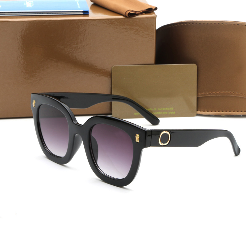 New Classic Womans Sunglasses Fashion Brand glasses UV400 Mens Sun glasses Brand Designer Sunglasses Luxury glasses with Box glitter2009 Q43, White;black
New Classic Womans Sunglasses Fashion Brand glasses UV400 Mens Sun glasses Brand Designer Sunglasses Luxury glasses with Box glitter2009 Q43, White;black
