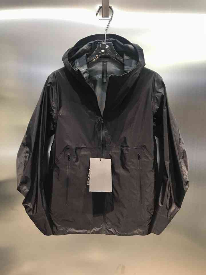 2022aw Arc Bird d Lt Diagonal Zipper Hard Shell Stormsuit Men' Goretex Full Waterproof Jacket Fashion brand, White
2022aw Arc Bird d Lt Diagonal Zipper Hard Shell Stormsuit Men' Goretex Full Waterproof Jacket Fashion brand, White