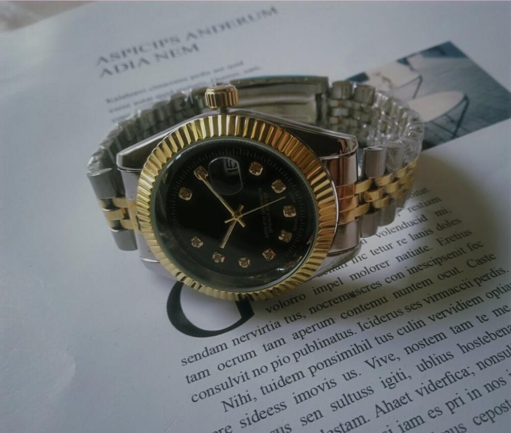 Top Brand Hot Men Women Fashion Watch Classic Design Royal Diamond Watch Ice Out Watches Stainless Steel Quartz Movement Shinning Wristwatch, As pic
Top Brand Hot Men Women Fashion Watch Classic Design Royal Diamond Watch Ice Out Watches Stainless Steel Quartz Movement Shinning Wristwatch, As pic