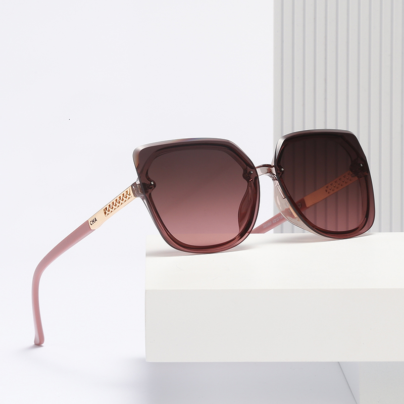 2021 New Newcomers Woman Shades Sunglasses with High Fashion Rectangle Glasses in the Open Air Big Vintage Retro Gradient Frame Fjc7
2021 New Newcomers Woman Shades Sunglasses with High Fashion Rectangle Glasses in the Open Air Big Vintage Retro Gradient Frame Fjc7