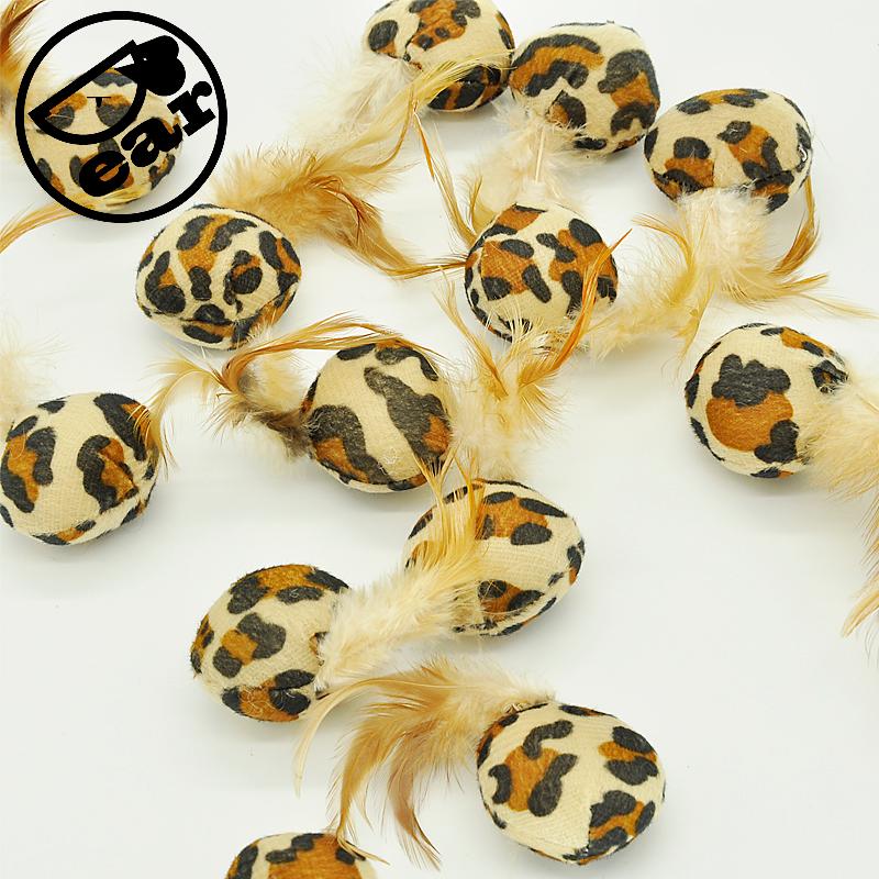 10Pcs/lot leopard design Pet Cat Toys Mini Playing Toys with Feather Pet Cat Feather Mouse
10Pcs/lot leopard design Pet Cat Toys Mini Playing Toys with Feather Pet Cat Feather Mouse