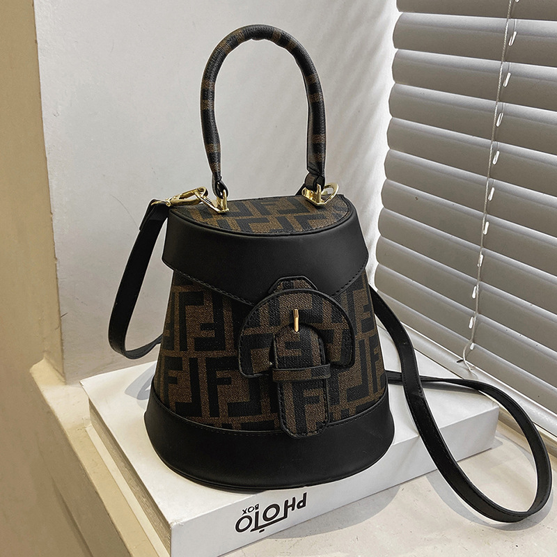 Wholesale ladies shoulder bags with thicken cylinder shaped fashion bucket bag sweet and lovely printed leather handbag elegant scarves women backpacks