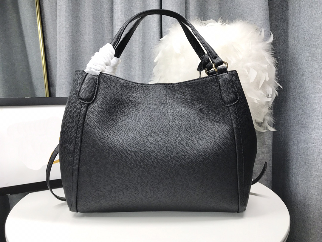 Original High Quality Soho Tote Designer Luxury High capacity Handbags Purses oblique Bag Women Brand Shopping Real Leather Casual Shoulder Bags, Red
Original High Quality Soho Tote Designer Luxury High capacity Handbags Purses oblique Bag Women Brand Shopping Real Leather Casual Shoulder Bags, Red