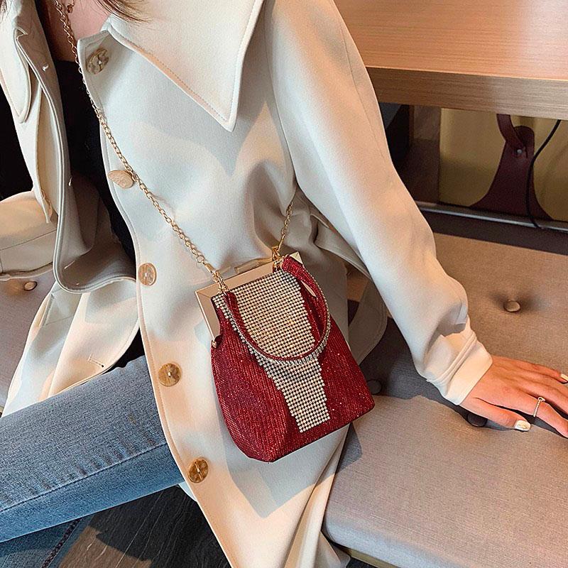 Red Crystal Party Purse Wedding Handbags 2020 ladies Rhinestones Clutches Women's Evening Bags small chain shoulder bag FTB300, Black
Red Crystal Party Purse Wedding Handbags 2020 ladies Rhinestones Clutches Women's Evening Bags small chain shoulder bag FTB300, Black