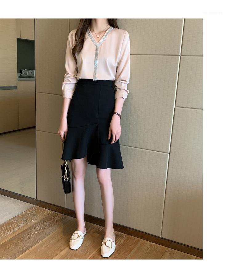 Women's long-sleeved shirt spring 2021 new Korean version of wild tassel V-neck satin shirt blouse spring1, Ivory
Women's long-sleeved shirt spring 2021 new Korean version of wild tassel V-neck satin shirt blouse spring1, Ivory