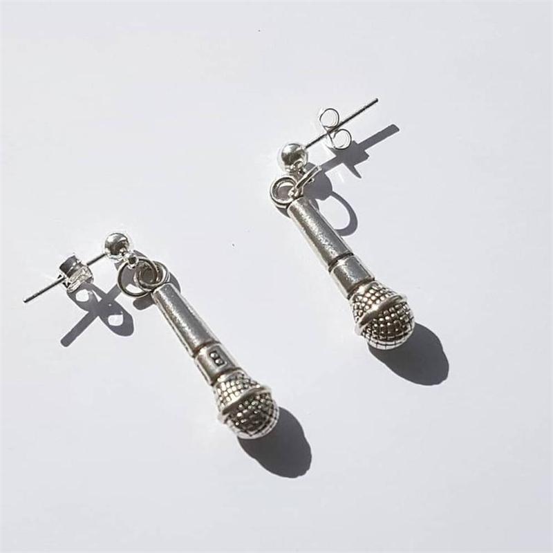 Microphone Stud Earrings, Antique Silver Color Earrings, Music Lover Gift, Music Charm, Microphone Earrings
Microphone Stud Earrings, Antique Silver Color Earrings, Music Lover Gift, Music Charm, Microphone Earrings