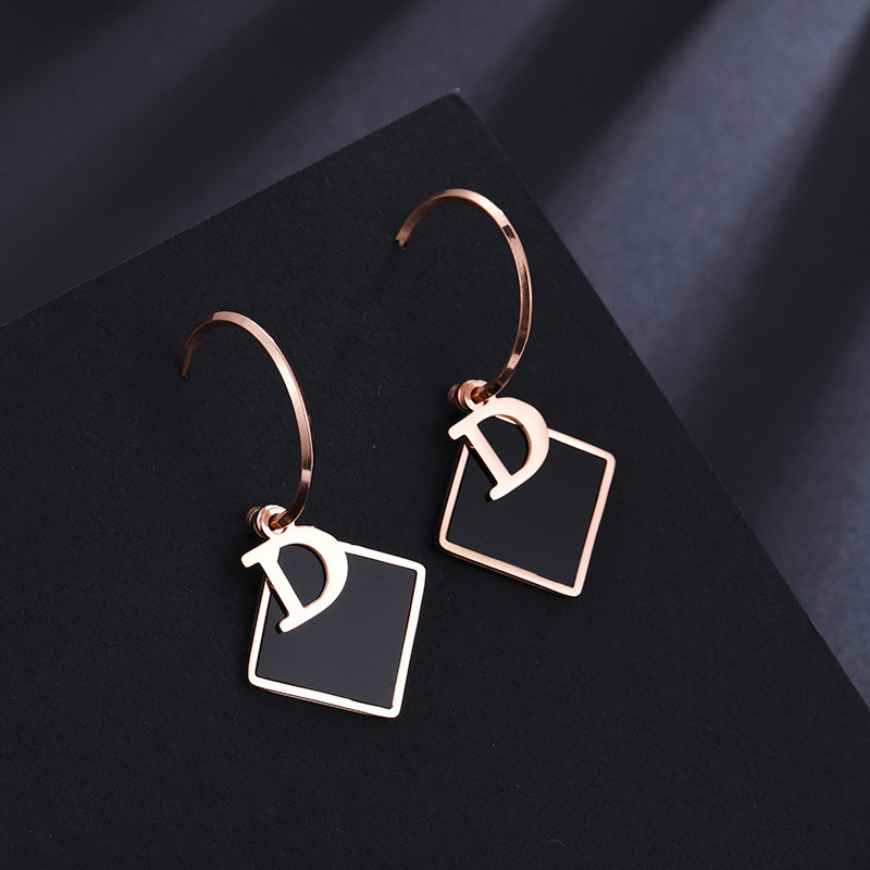 Classic Design Letter D Square Black Shell Charm Dangle Exaggerated Huggie Earrings for Women