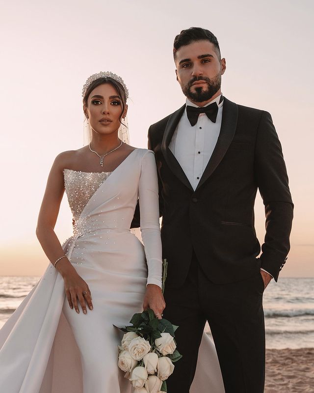 Mermaid Dresses One-Shoulder Long Sleeve Lace Satin Bridal Gowns Custom Made Lace-up Back Detachable Train Wedding Dress