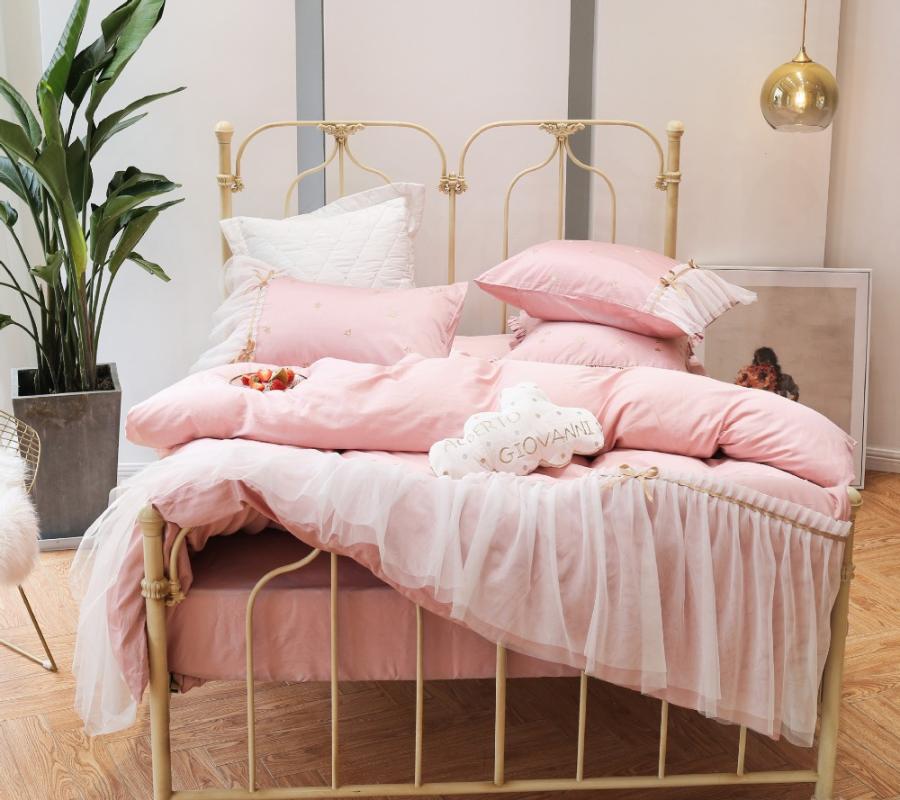 New Arrival Four-Piece Set High-End White Romantic Gauze Tail Fairy Maiden Princess Style Bow Embroidery Sheet And Duvet Cover, Back cushion
New Arrival Four-Piece Set High-End White Romantic Gauze Tail Fairy Maiden Princess Style Bow Embroidery Sheet And Duvet Cover, Back cushion