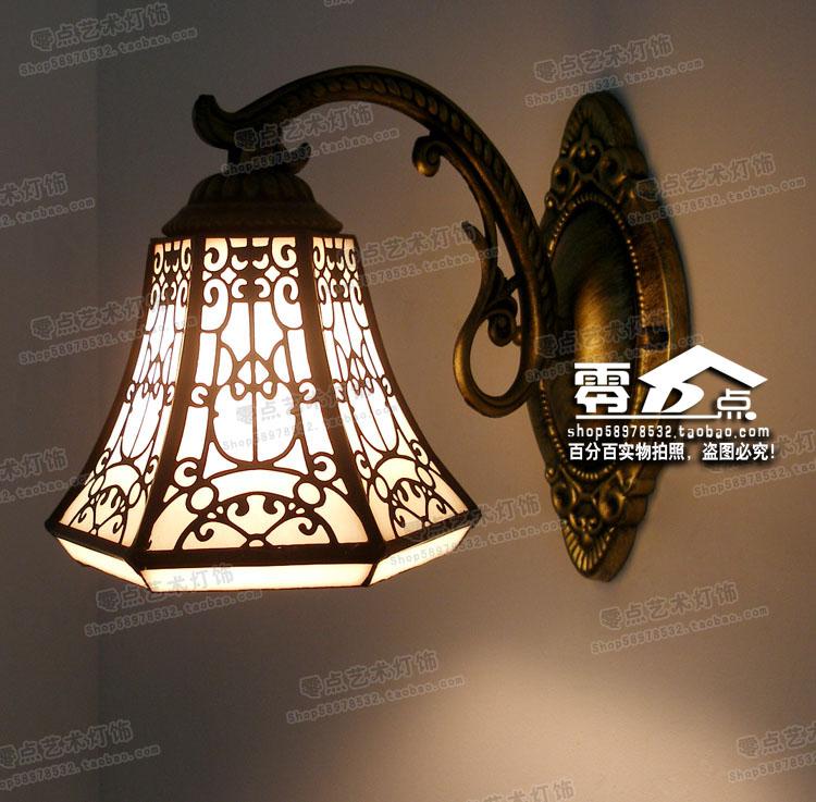 Tiffany European Baroque mirror lamp single head Bohemia bathroom bedroom bedside iron wall lamp
Tiffany European Baroque mirror lamp single head Bohemia bathroom bedroom bedside iron wall lamp
