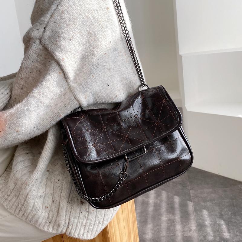 Vintage High capacity Tote bag 2021 Fashion New High quality PU Leather Women's Designer Handbag Chain Shoulder Messenger Bag, Black
Vintage High capacity Tote bag 2021 Fashion New High quality PU Leather Women's Designer Handbag Chain Shoulder Messenger Bag, Black