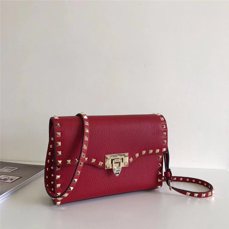 2021 New Fashion Leather Lady Handbag Golden rivet Bags Handle Desiigner Inspired Rivets Rock stlye Clutec handBags Gold Silver Red Pink Colors, Not a bag;buy a bag and get a dust bag
2021 New Fashion Leather Lady Handbag Golden rivet Bags Handle Desiigner Inspired Rivets Rock stlye Clutec handBags Gold Silver Red Pink Colors, Not a bag;buy a bag and get a dust bag