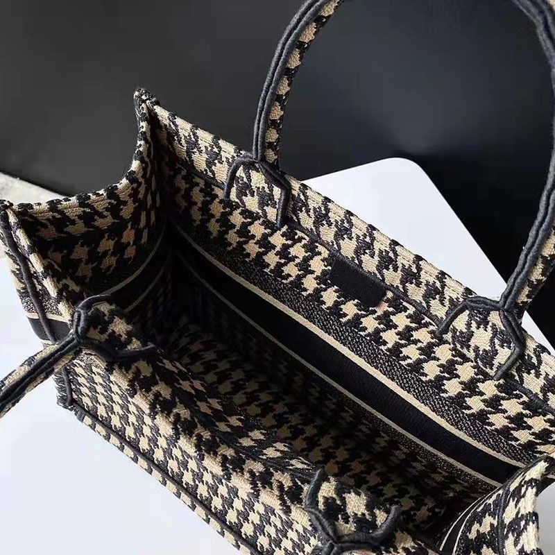 Factory Outlet Luxury D Bags and Handbags 2022 Fashion Women Large Shopping Canvas embroidered Female shoulder bag backpack H F5W3, Size
Factory Outlet Luxury D Bags and Handbags 2022 Fashion Women Large Shopping Canvas embroidered Female shoulder bag backpack H F5W3, Size