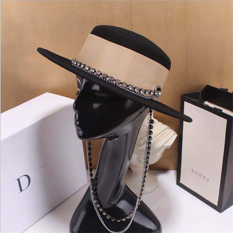 Hat female British autumn and winter famous retro Korean version of a hundred jazz hat flat top wool black wool
Hat female British autumn and winter famous retro Korean version of a hundred jazz hat flat top wool black wool