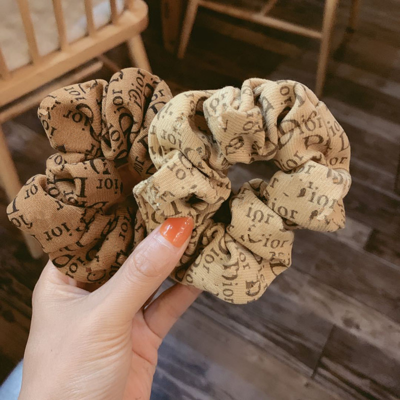 Korean fashion hair ring large intestine ring simple temperament hair rope female Korean net red tie head rubber band fat intestine hair rop
Korean fashion hair ring large intestine ring simple temperament hair rope female Korean net red tie head rubber band fat intestine hair rop