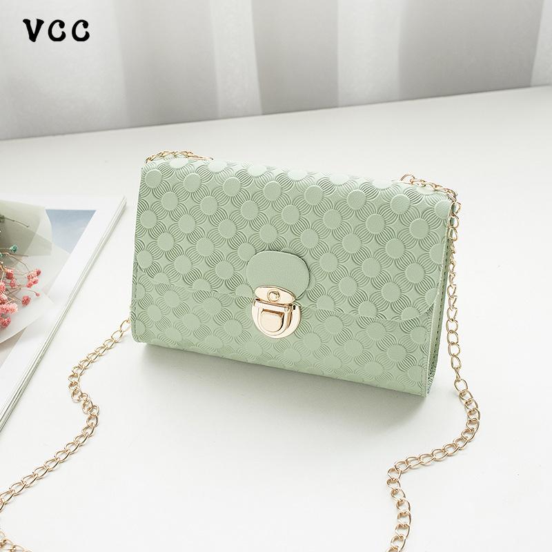 2021 autumn and winter new fashion embossed chain small square bag shoulder mobile phone coin purse all-match messenger bag, Black
2021 autumn and winter new fashion embossed chain small square bag shoulder mobile phone coin purse all-match messenger bag, Black