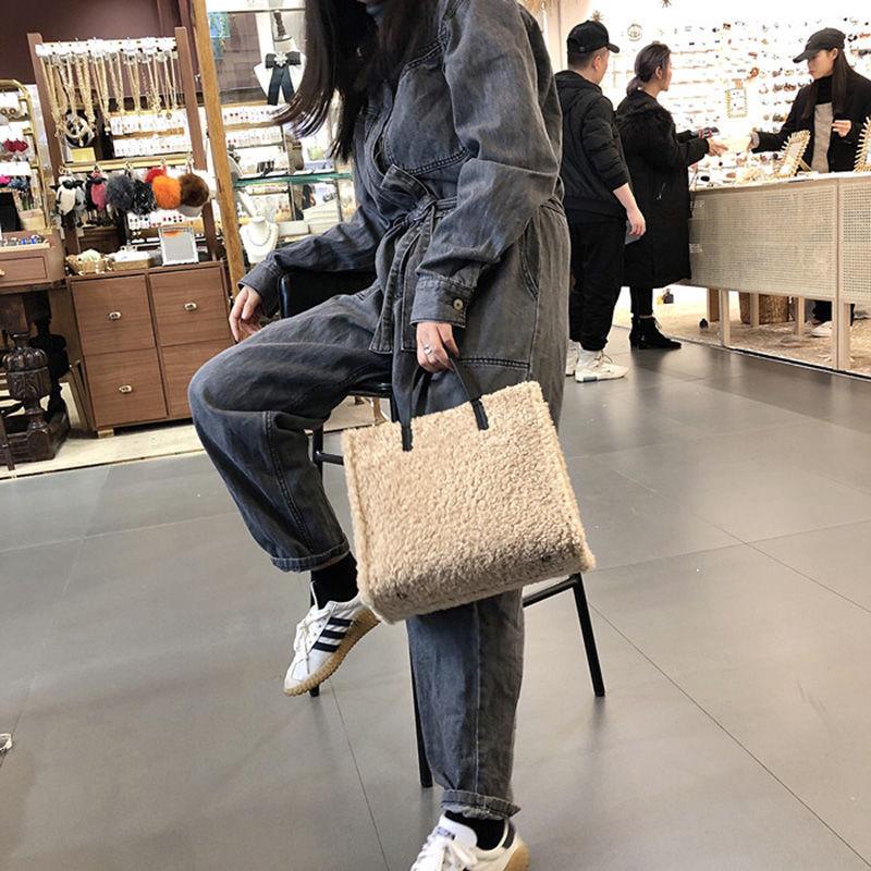South Korea Dongdaemun ins Lamb Hair Bag Women's 2020 Winter New Portable Plush Cute One Shoulder Straddle Bag, White
South Korea Dongdaemun ins Lamb Hair Bag Women's 2020 Winter New Portable Plush Cute One Shoulder Straddle Bag, White