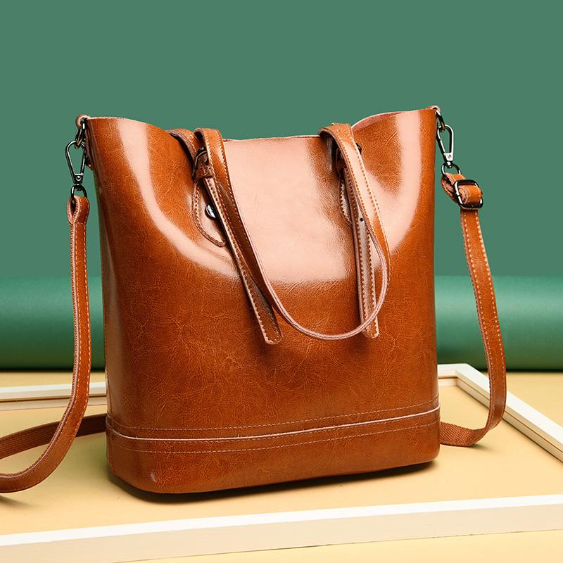100% Genuine Leather Women's Messenger Bag High Quality First Layer Of Cowhide Handbag Female Designer Fashion Shoulder Tote Bag, Black
100% Genuine Leather Women's Messenger Bag High Quality First Layer Of Cowhide Handbag Female Designer Fashion Shoulder Tote Bag, Black